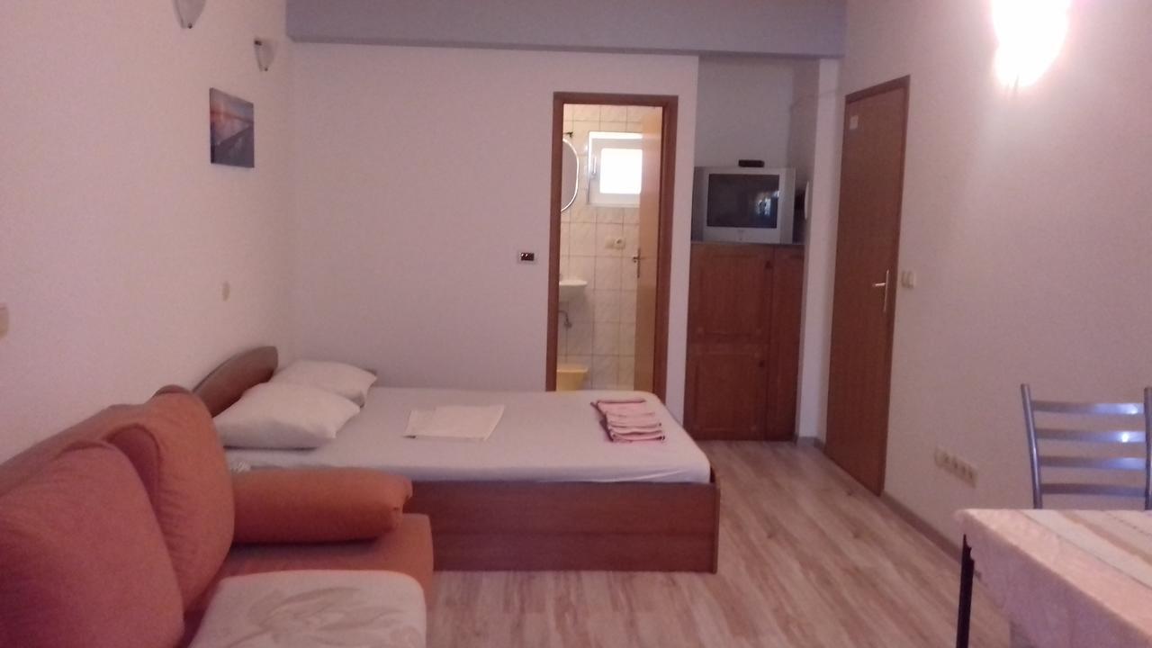 Apartment Perica Omiš Exterior foto